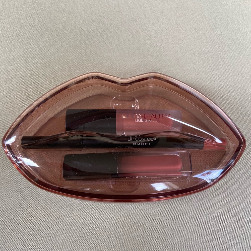 Huda Beauty Set (3) Piece Matte & Cream Lip Set